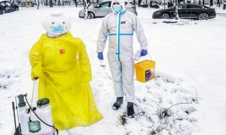 Дезинфектори от ВМА пръснаха и малко свежо настроение - Tribune.bg