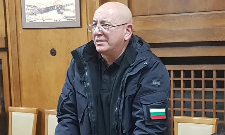 Емил Димитров: Министърът на транспорта носи цялата отговорност за ситуацията с Вера Су - Tribune.bg