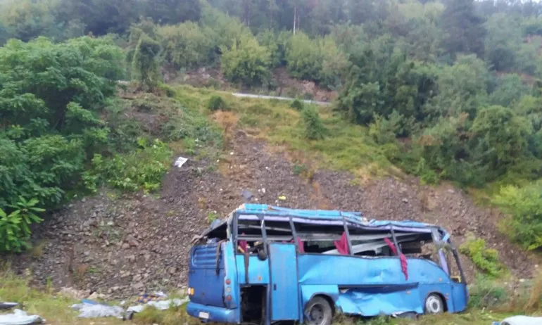 Разследващи и прокурори влязоха в сградата на Трейс груп - Tribune.bg