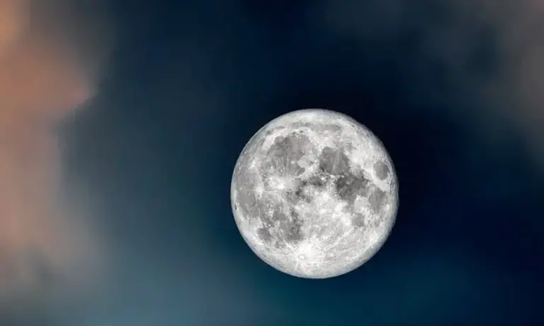 Пълнолуние в Лъв – космически призив за обновяване - Tribune.bg