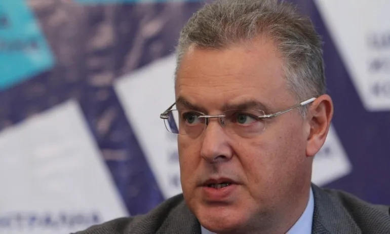 Андреев: Ако няма законодателни промени, карантинираните няма да могат да гласуват - Tribune.bg