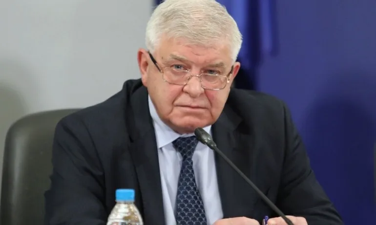 Ананиев: Не е дошъл моментът, в който да се отворят детските градини и яслите - Tribune.bg