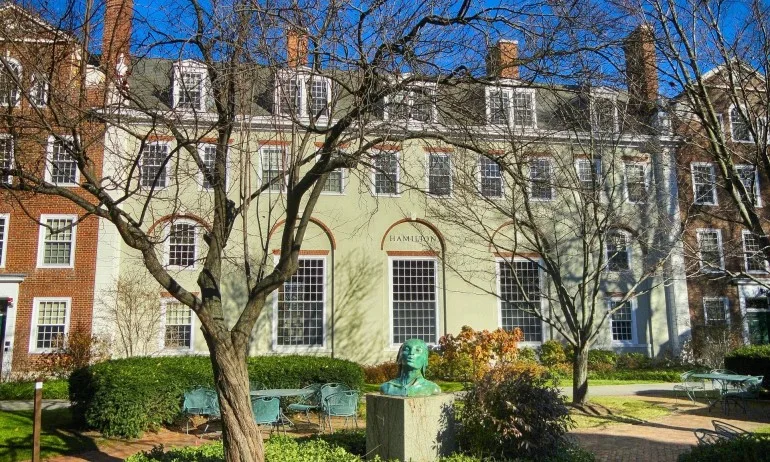 САЩ разследват университетите в Харвард и Йейл - Tribune.bg