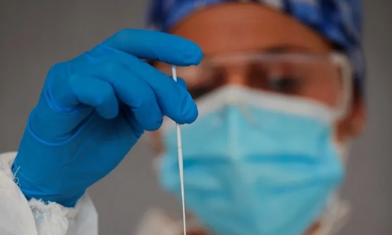 750 новозаразени с COVID-19 у нас, положителните тестове са 7.7% - Tribune.bg