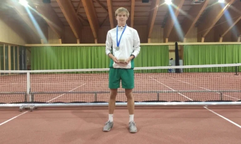 Нестеров загуби на финала на двойки на US Open при юношите - Tribune.bg