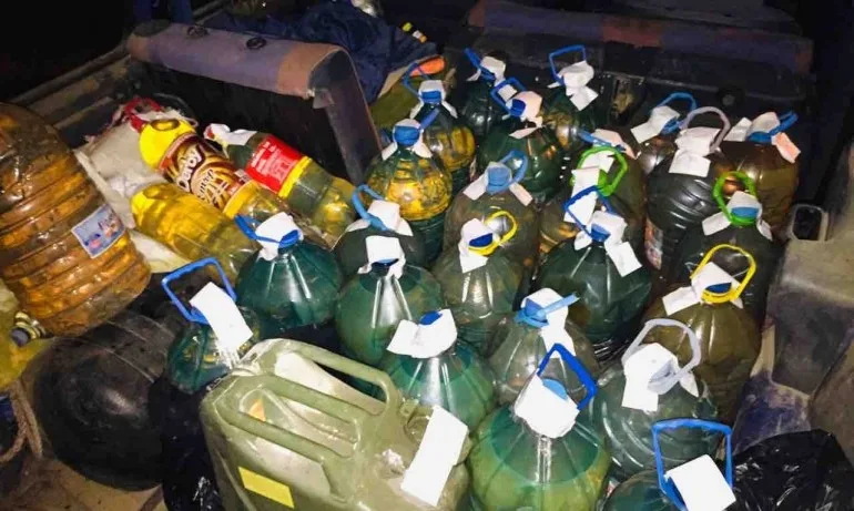 МВР-Бургас: Задържани са трима служители на БДЖ за кражба на гориво - Tribune.bg