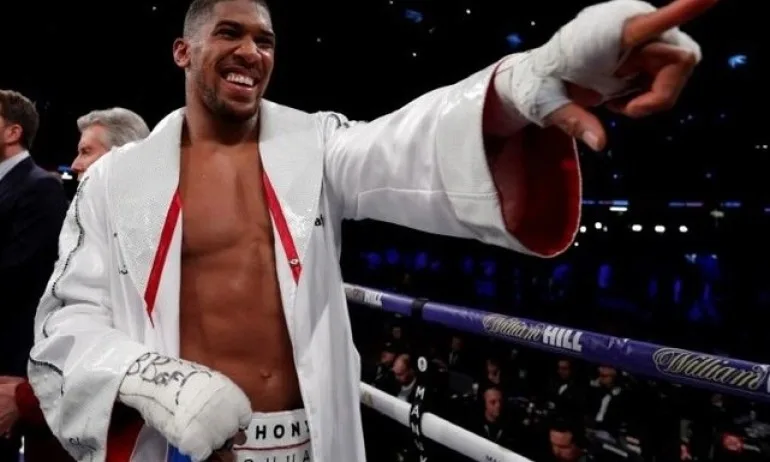 Антъни Джошуа се самоизолира - Tribune.bg