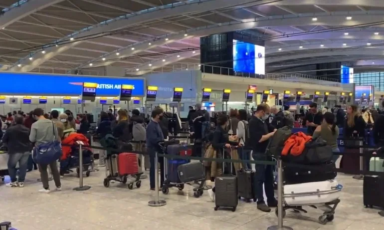 Транспортен хаос във Великобритания, рафтовете в магазините опустяват - Tribune.bg