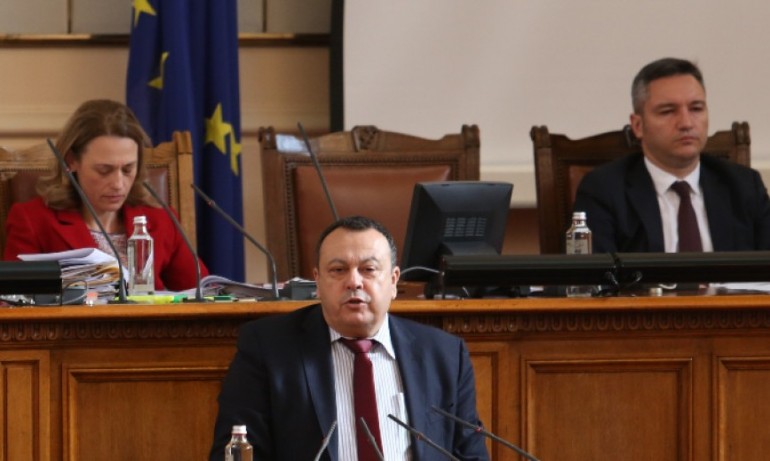 Хамид Хамид: Премиерът и министърът на отбраната да дойдат в НС, от Митрофанова ли се крият? - Tribune.bg