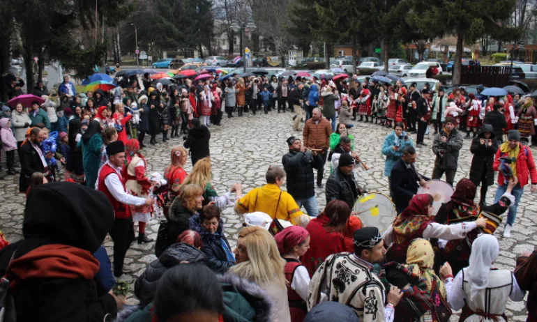 Бабинден е. Какви са народните традициите за празника? - Tribune.bg