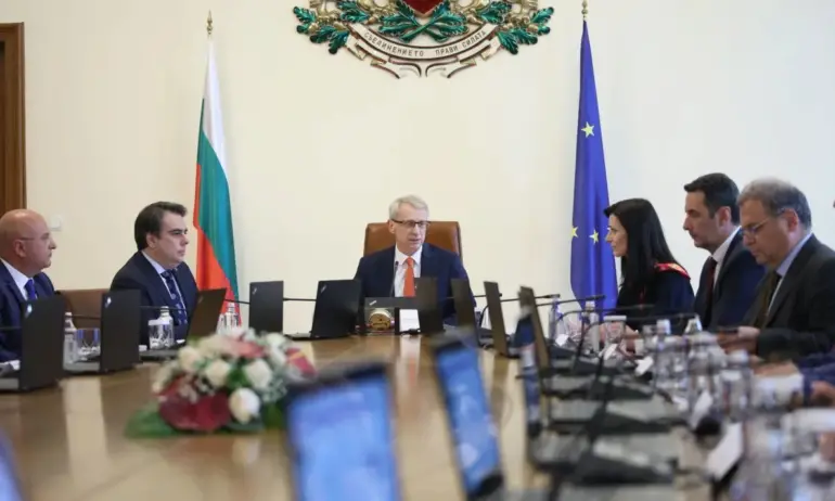 Назначиха още двама заместник-министри в кабинета Денков-Габриел - Tribune.bg