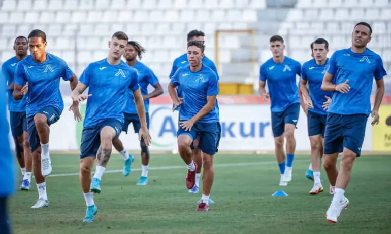 Гол в последната минута доближи Левски до плейофите - Tribune.bg