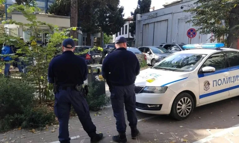 Полицейска акция в Синята зона във Варна заради мащабна схема с подкупи - Tribune.bg