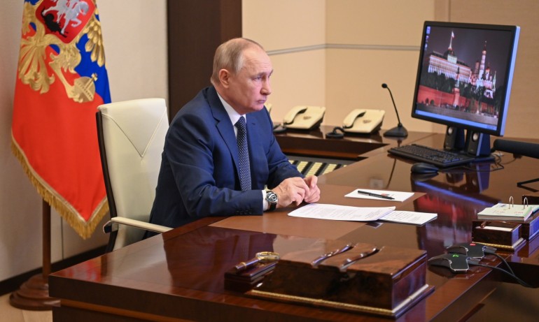 Путин предупреди Запада: Русия ще излезе по-силна и независима - Tribune.bg