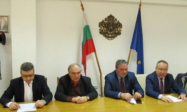 Д-р Ангел Кунчев в Плевен: Реагирахте много адекватно спрямо ситуацията с коронавируса - Tribune.bg