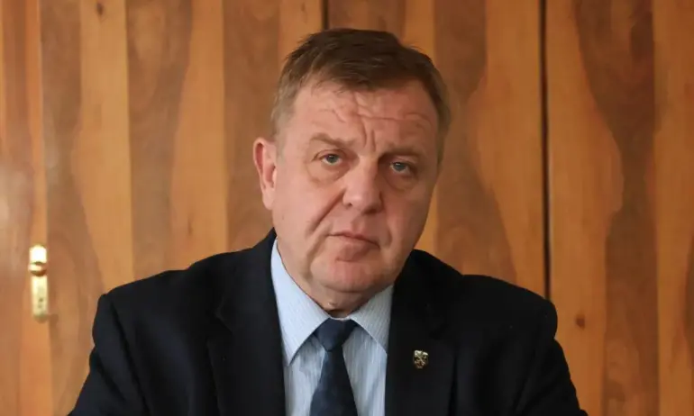 Каракачанов: С помощта на Софийския университет група антибългарски учени искат да отрекат спасяването на българските евреи - Tribune.bg