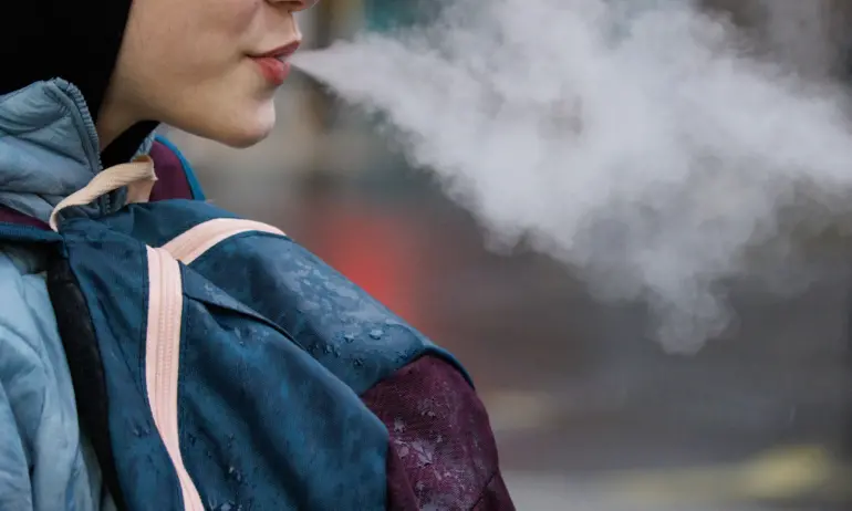 Великобритания забранява вейповете за еднократна употреба от юни - Tribune.bg