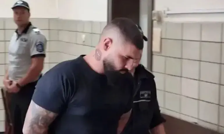 Четири нови обвинения са повдигнати на Георги - задържан за обезобразяването на Дебора - Tribune.bg