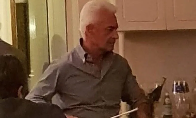 Обвиниха Сидеров, че пушил в заведение и се карал с чужденци - Tribune.bg