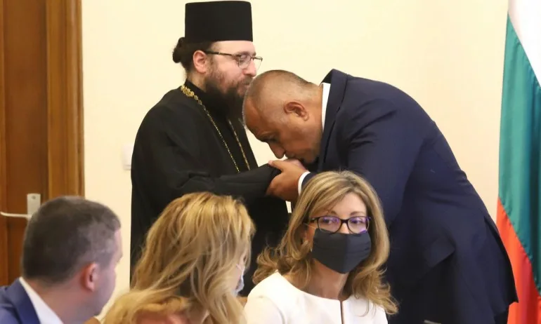 Кабинетът отпусна средства за църкви и манастири - Tribune.bg