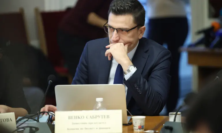 Предложението на ПП-ДБ за връщане на 20% ДДС за ресторантьорите не мина в бюджетната комисия - Tribune.bg