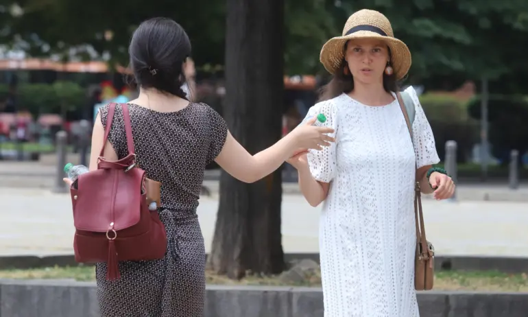 Заради жегата: Столичната община ще раздава минерална вода на три пункта - Tribune.bg