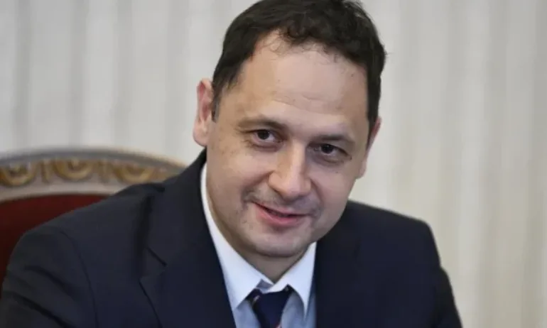 ПБ пак отваря Правилника на парламента, ще замразяват депутатските заплати - Tribune.bg