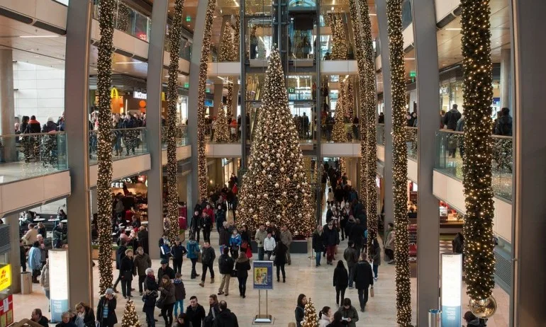 Българинът ще изхарчи 2 млрд. лева около празниците - Tribune.bg