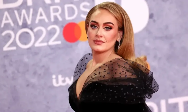 Адел и Рич Пол на романтична почивка в Италия (СНИМКИ) - Tribune.bg