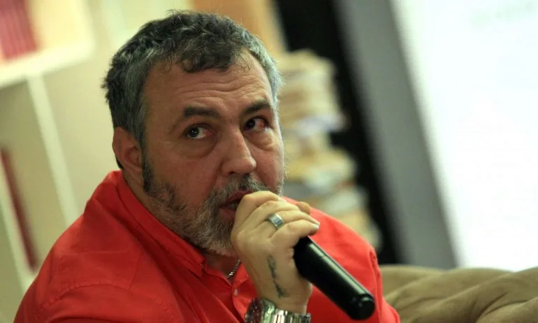 Христо Мутафчиев: Би трябвало Радев да бори скуката по-смислено и по-обединяващо - Tribune.bg