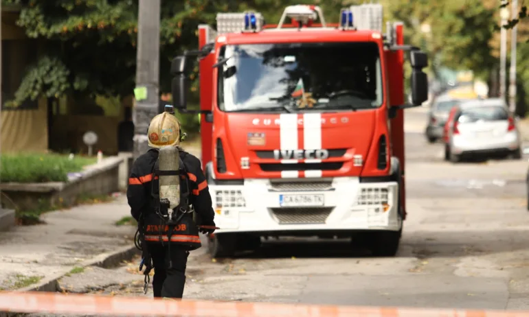 4-годишно дете е в болница след пожар в къща в пернишко село - Tribune.bg