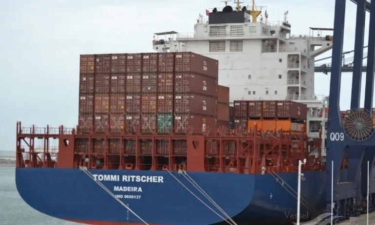 Освободеният капитан вече е в България - Tribune.bg