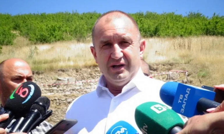 Радев обяви, че сме в предизборна кампания, компроматната политика все повече щяла да отблъсква - Tribune.bg