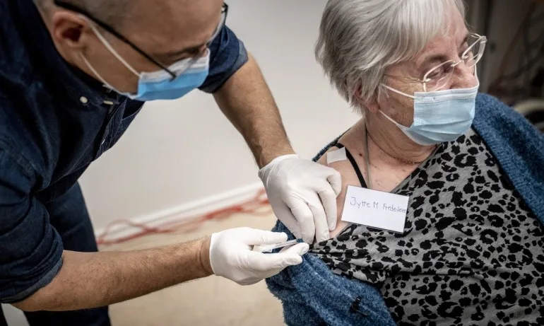 Дания разработва дигитален паспорт за поставена ваксина срещу COVID-19 - Tribune.bg