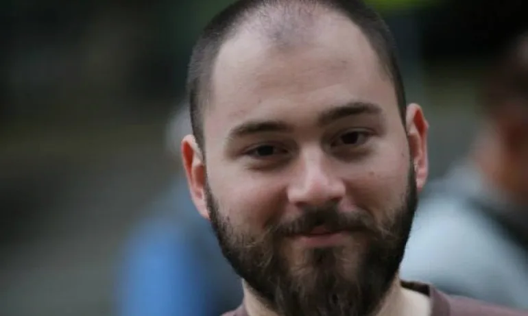 Емил Вълков: Поднасям най-искрените си извинения, че съм гласувал за Светослав Малинов - Tribune.bg