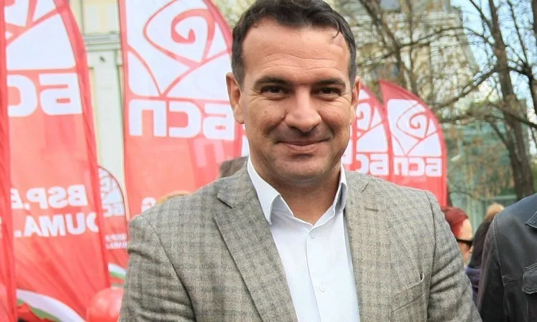 Социалистът Крум Дончев: Радев ще ни забие нож в гърба, ако подкрепи проект на Петков и Василев - Tribune.bg