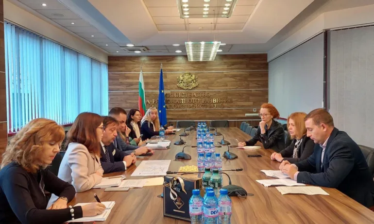 Столична община и МРРБ ще работят заедно за завършване на проектите за ремонт на централна градска част - Tribune.bg