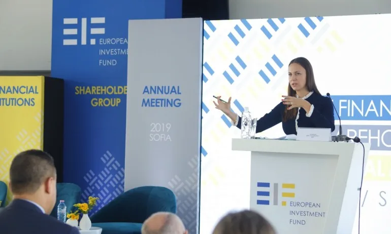Ева Майдел: България е 4-та в ЕС по инвестиции от плана Юнкер спрямо БВП с привлечени почти 1 милиард лева - Tribune.bg