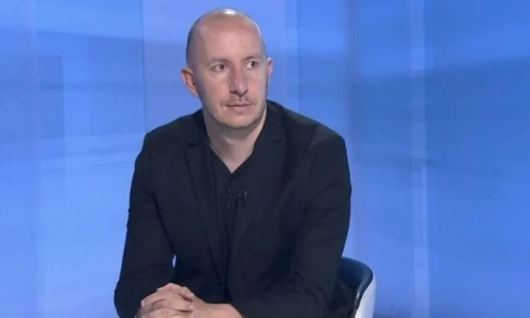 Михаил Кръстев: Извергът, отрязал главата на френски учител, е погребан с уважение в родната Чеченска република - Tribune.bg