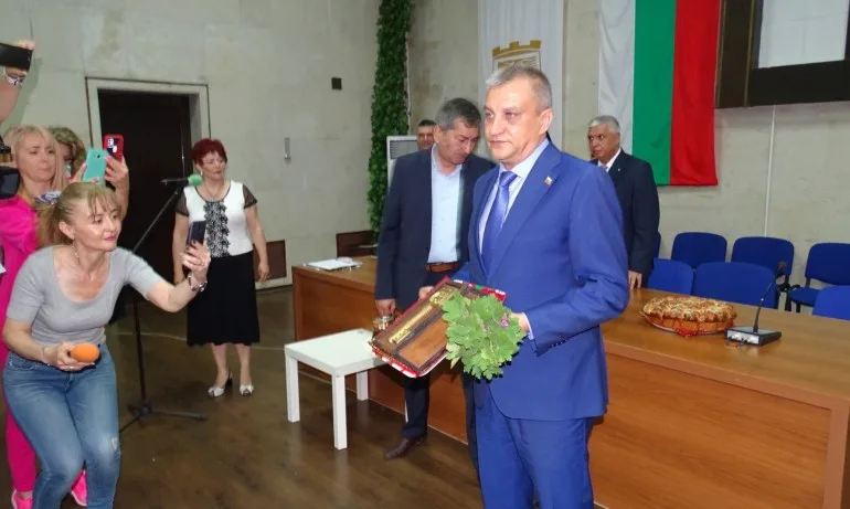 Илко Стоянов встъпи в длъжност като кмет на Благоевград - Tribune.bg