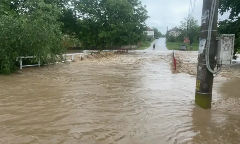 Враца търси доброволци в помощ на наводнените села - Tribune.bg