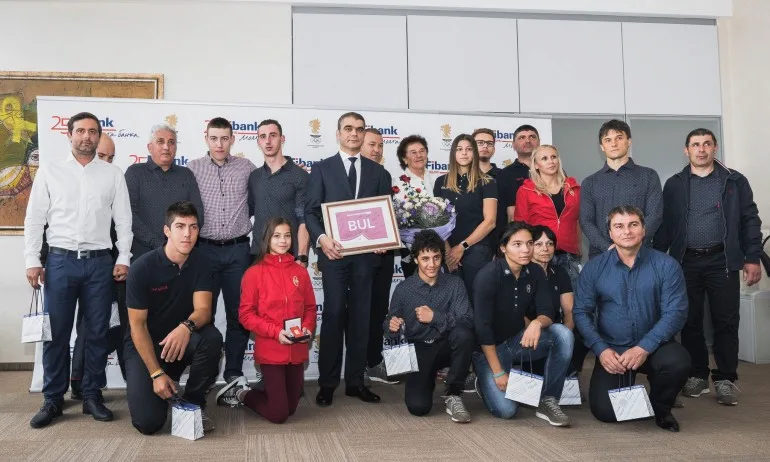 След великолепното представяне – младите ни олимпийци с награди от Fibank - Tribune.bg