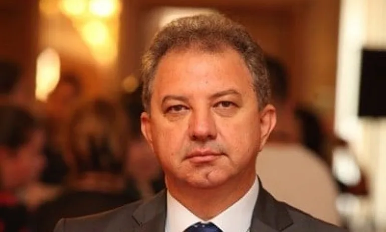 Борис Ячев: Антоанета Стефанова е като Ванката - отива, взема, носи и връща - Tribune.bg