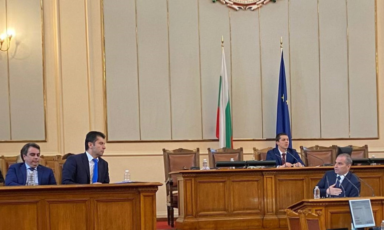 Петков казал на Караджов: Не искам онзи отсреща да се разплаща с фирмите, ако паднем - Tribune.bg