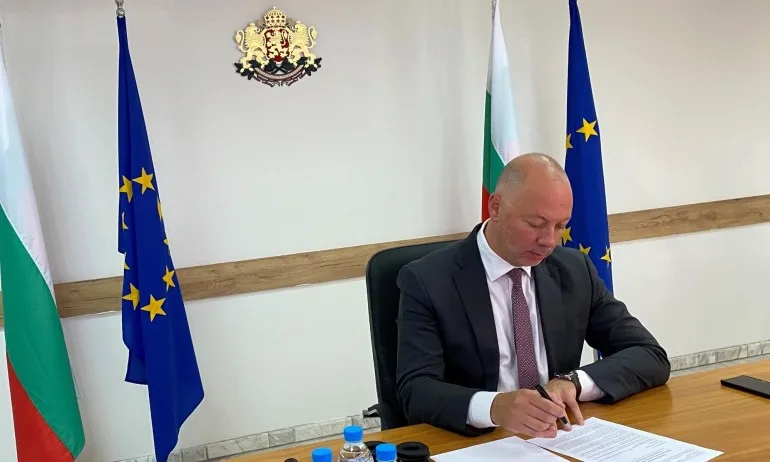 Министър Желязков: Товарният жп транспорт е с близо 17 % ръст по време на кризата - Tribune.bg