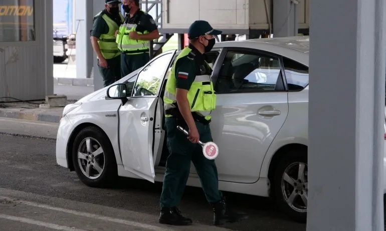 Първи спокоен ден на ГКПП Кулата - Tribune.bg