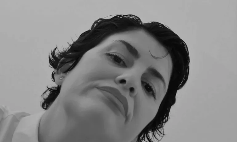 Корнелия, милата, не може да си отдъхне, хем санитарка, хем лидер, хем предизборен политически оратор из медиите - Tribune.bg