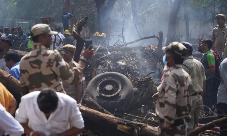 Намериха над 200 тела на мястото, където се разби самолет на Air India - Tribune.bg