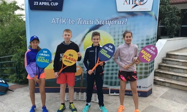 Найденов и Янева са полуфиналисти на сингъл на турнира в Анталия - Tribune.bg