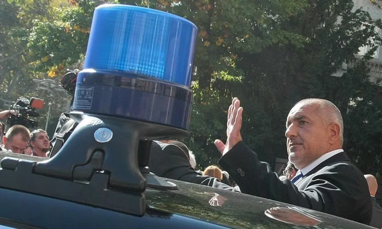 Компроматната война на Божков, Радев и Манолова удари дъното - Tribune.bg